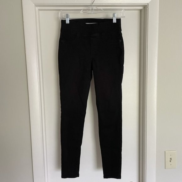 Old Navy Mid-Rise Built-In Sculpt Never-Fade Rockstar Jeggings;  0 Petite - Picture 3 of 10